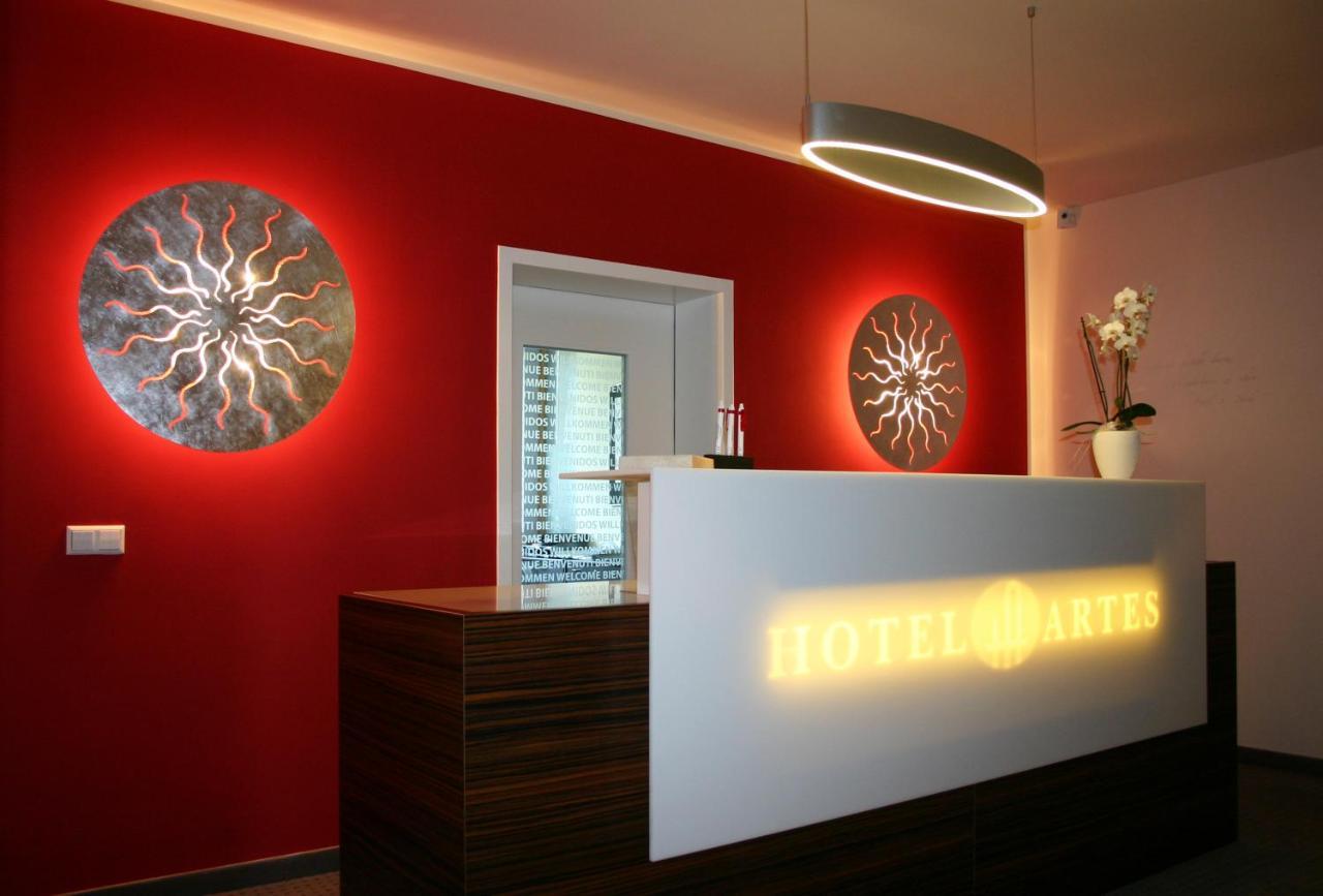 Business-Hotel Artes Кемниц Екстериор снимка