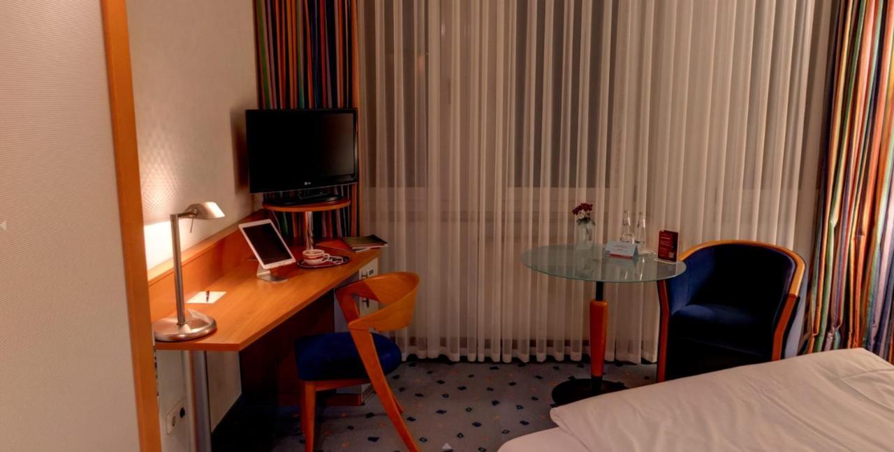 Business-Hotel Artes Кемниц Екстериор снимка