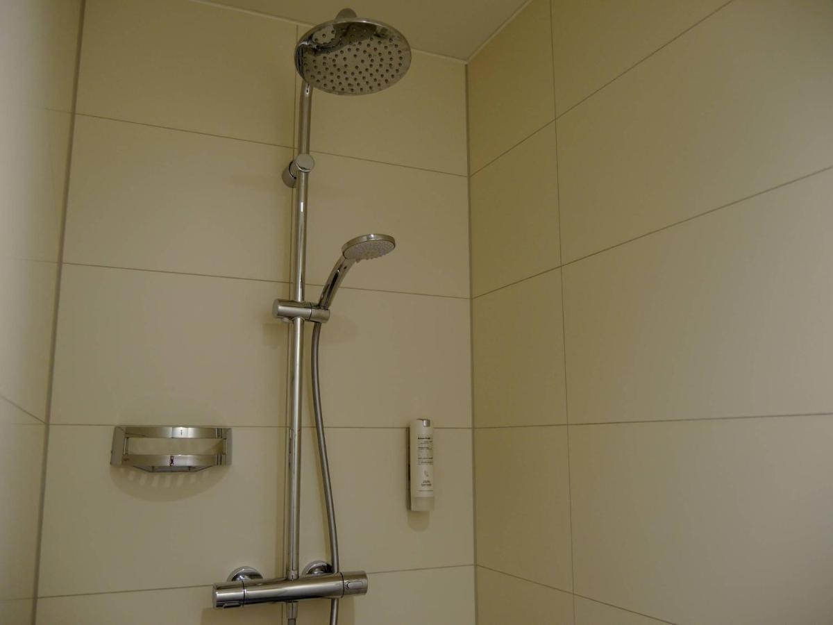 Business-Hotel Artes Кемниц Екстериор снимка