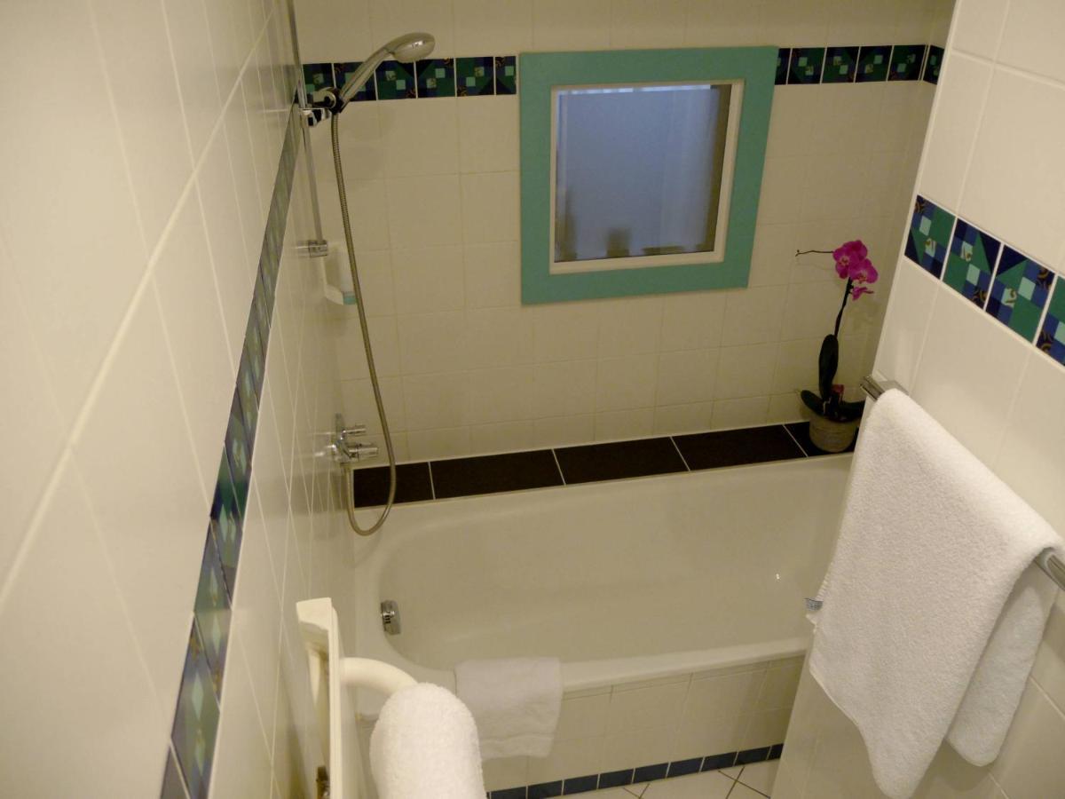 Business-Hotel Artes Кемниц Екстериор снимка