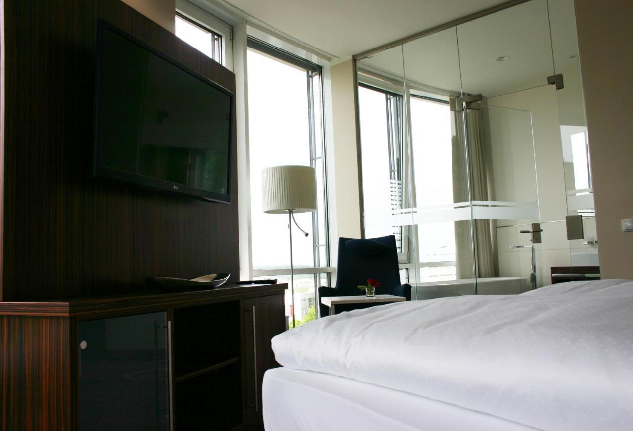 Business-Hotel Artes Кемниц Екстериор снимка