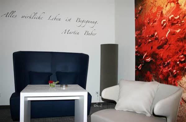 Business-Hotel Artes Кемниц Екстериор снимка